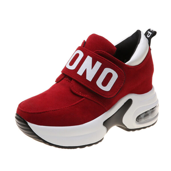 3a0936dd-97df-42c0-a288-090d3c91d3d5.jpg Thick-soled Velcro Increases The Trend Of Single Shoes Among Students